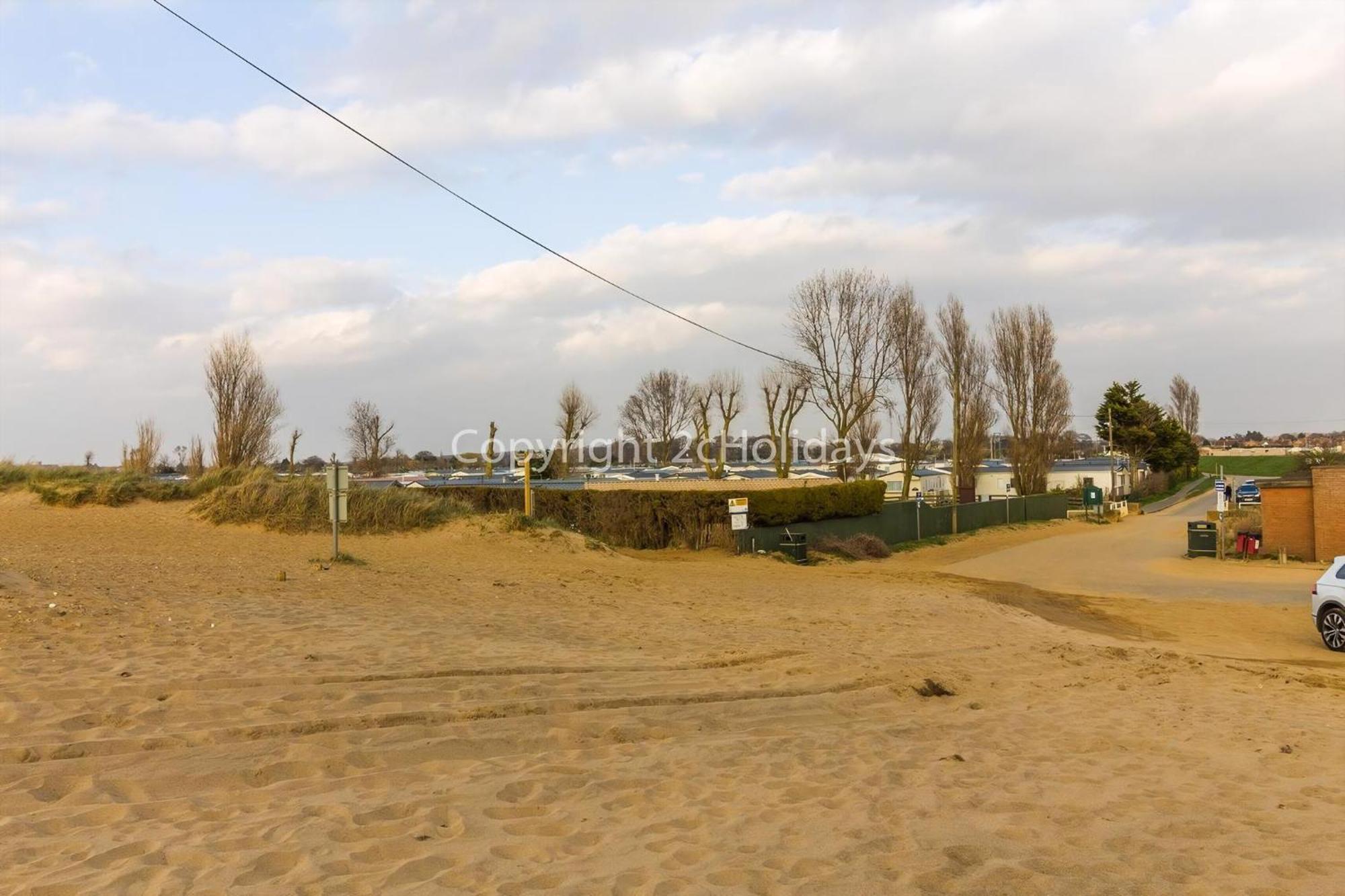 Lovely 6 Berth Caravan With Decking To The Side In Heacham Ref 21040E ภายนอก รูปภาพ